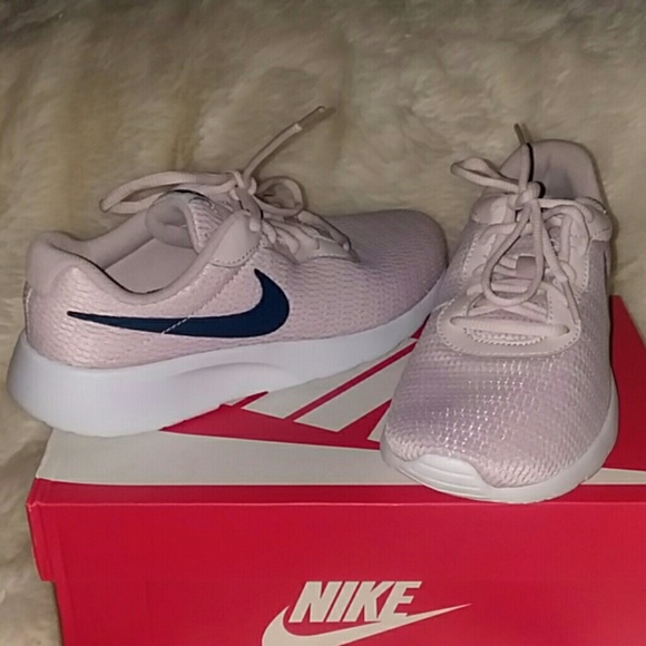 nike tanjun barely rose nike tanjun barely rose